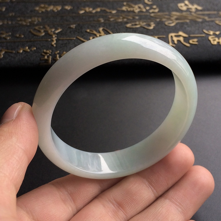 （超值推荐）糯冰种晴水手镯（55mm）