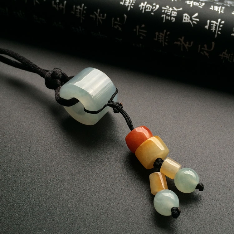 (超值推荐)糯冰种晴水红黄翡路路通挂件