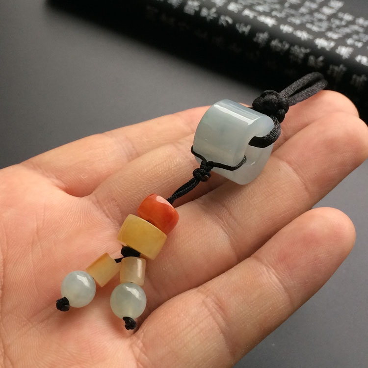 (超值推荐)糯冰种晴水红黄翡路路通挂件