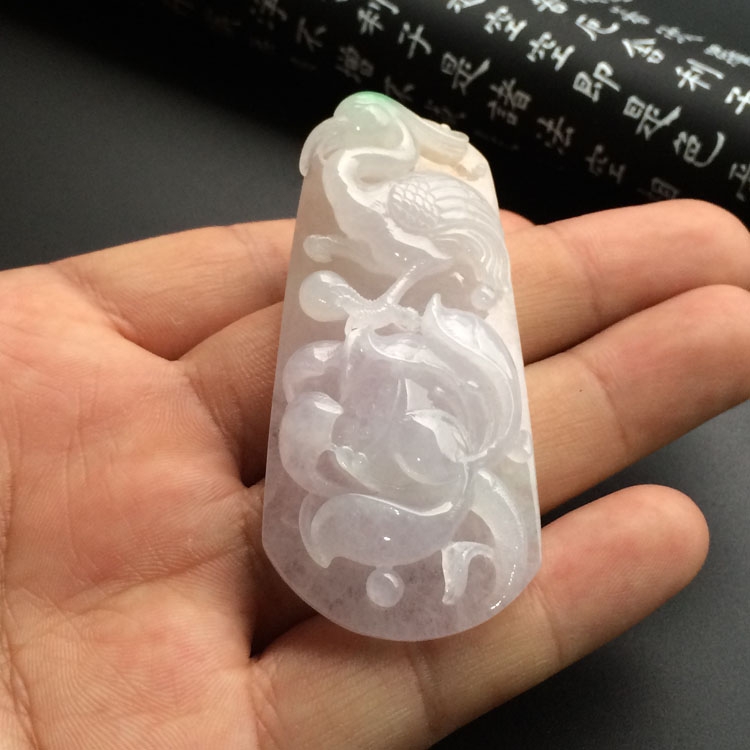 糯冰种略飘翠一路连科挂件