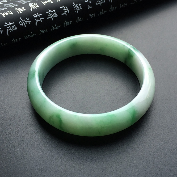 (超值推荐)糯冰种飘花手镯(58.8mm)