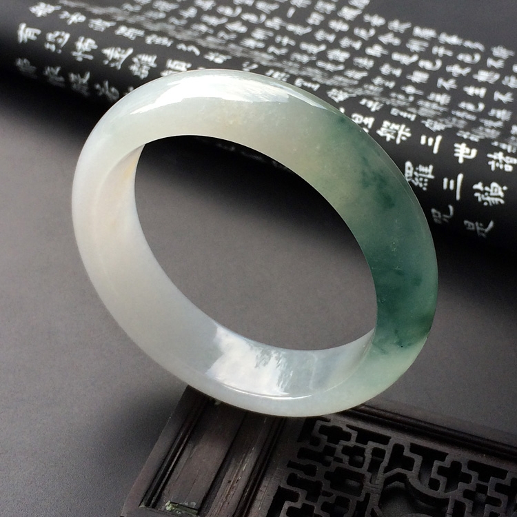 (超值推荐)冰种飘花手镯(54.5mm)