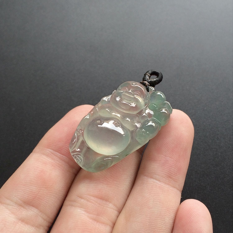 （超值推荐）冰种晴水略飘花站佛挂件