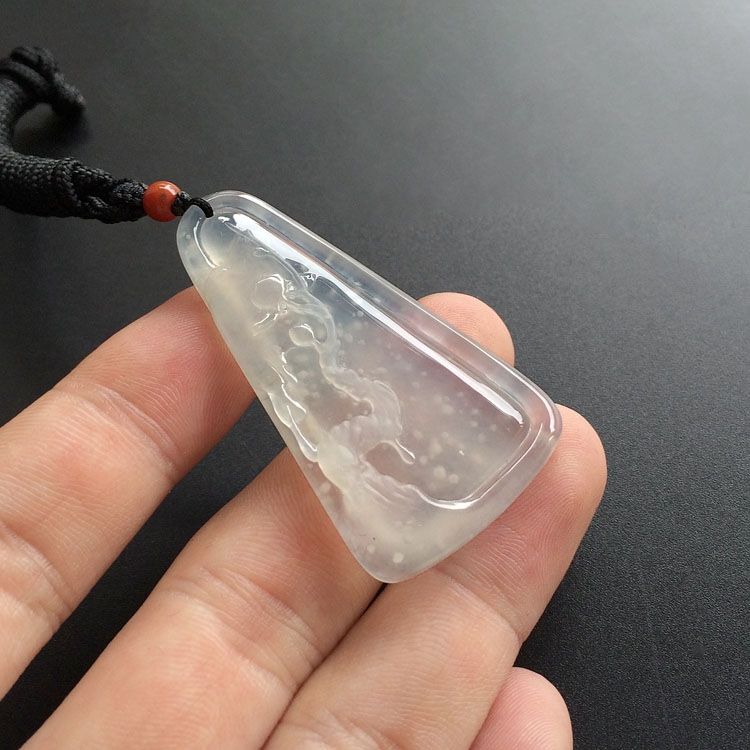 （超值推荐）冰种淡晴水寒梅傲雪挂件