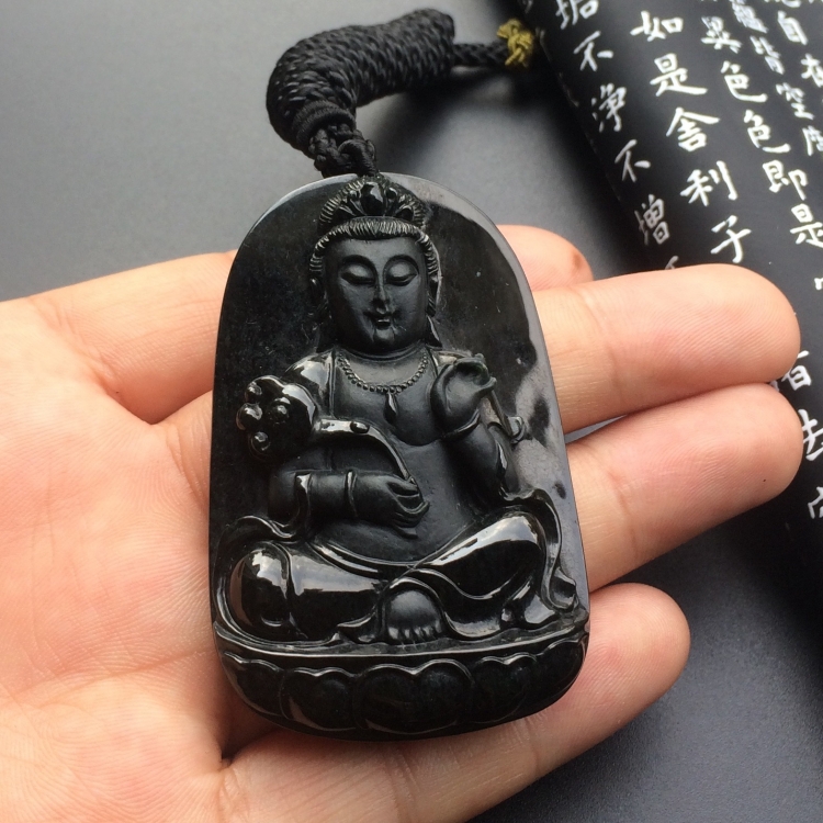 糯冰种墨翠观音挂件