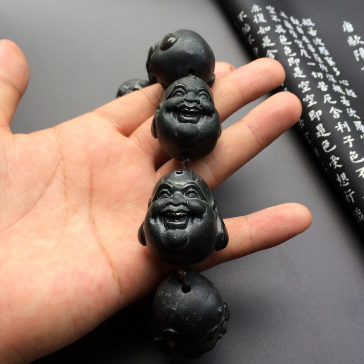 细糯种墨翠佛头手玩链