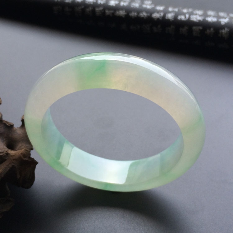 （超值推荐）冰种飘绿花手镯（57.7mm）