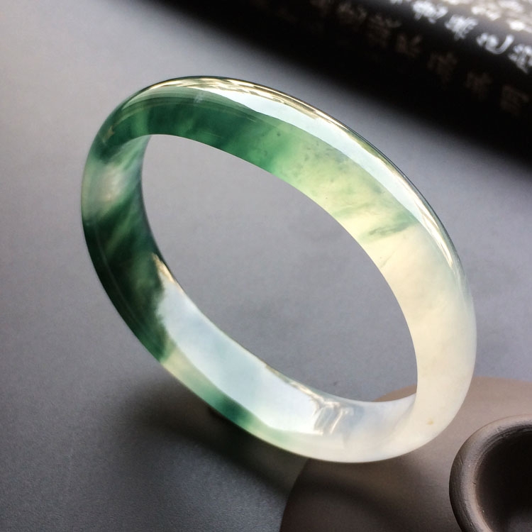 (超值推荐)冰种飘花贵妃手镯(56.3mm-48.6mm)