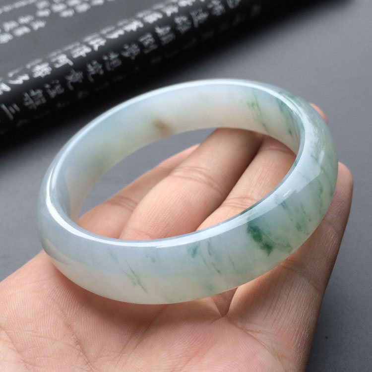 糯冰种飘花手镯(60.2mm)