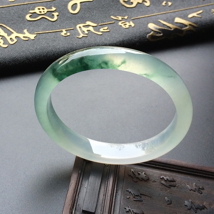 （超值推荐）冰种飘花贵妃镯（53.3mm-47.6mm）