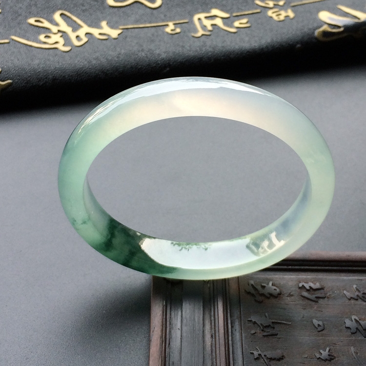 （超值推荐）冰种飘花贵妃镯（53.3mm-47.6mm）