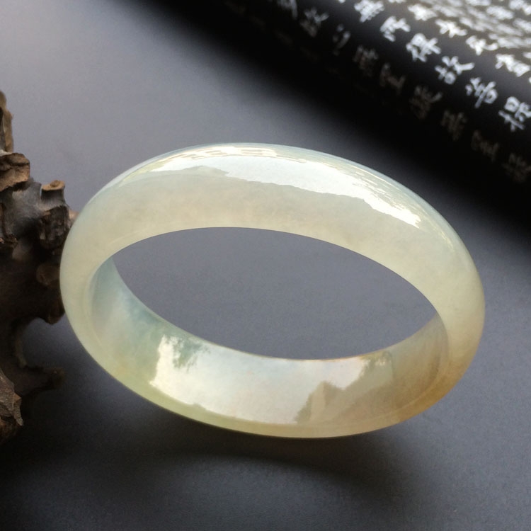 冰种淡黄翡贵妃手镯(55mm-49mm)