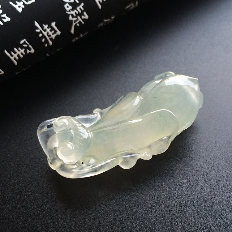 冰种淡晴水玉兰花挂件