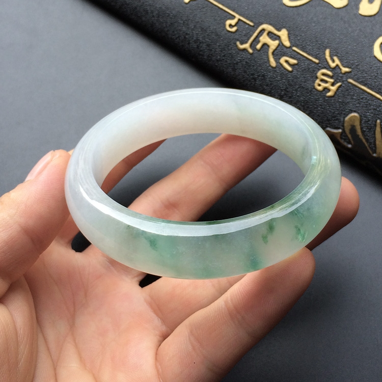 (超值推荐)冰种飘花手镯(57mm)