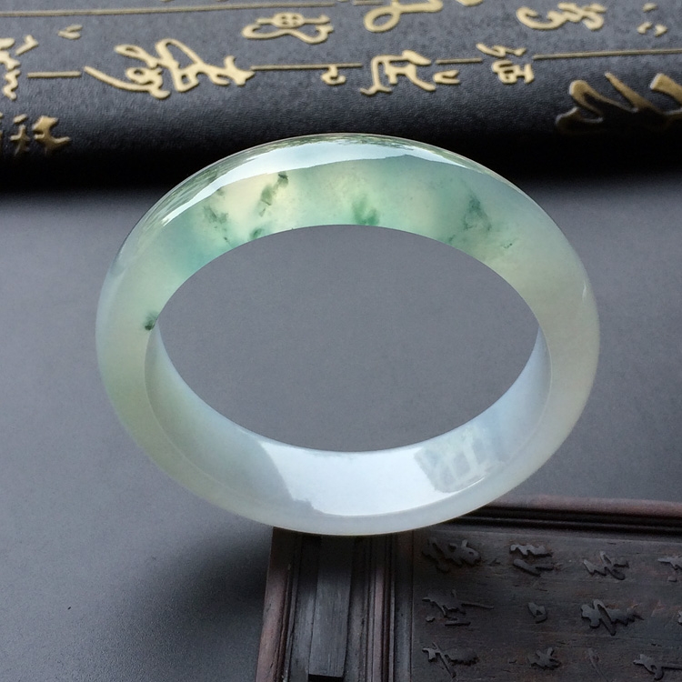 (超值推荐)冰种飘花手镯(57mm)