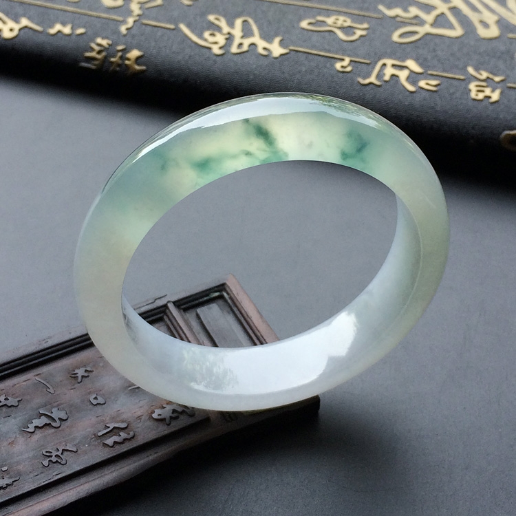 (超值推荐)冰种飘花手镯(57mm)