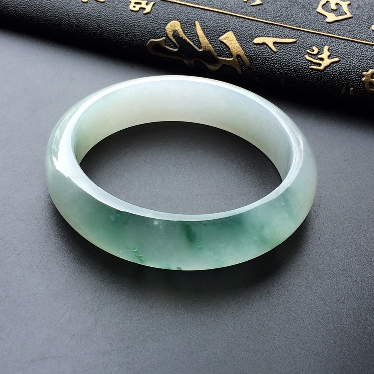 (超值推荐)冰种飘花手镯(57mm)