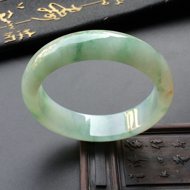 （超值推荐）糯冰种飘花手镯（57.7mm）
