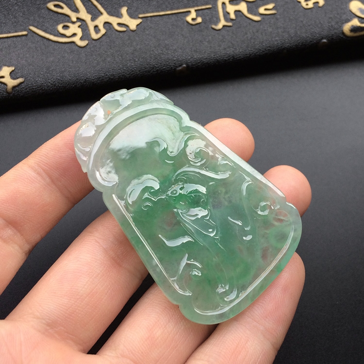 （超值推荐）冰种晴水龙牌挂件