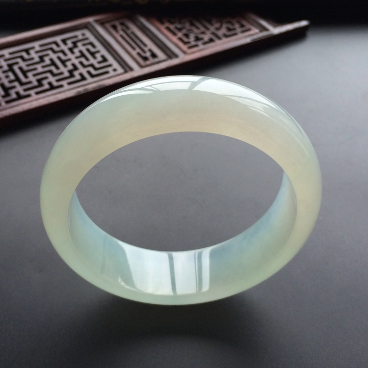 (超值推荐)冰种晴水手镯(58.5mm)