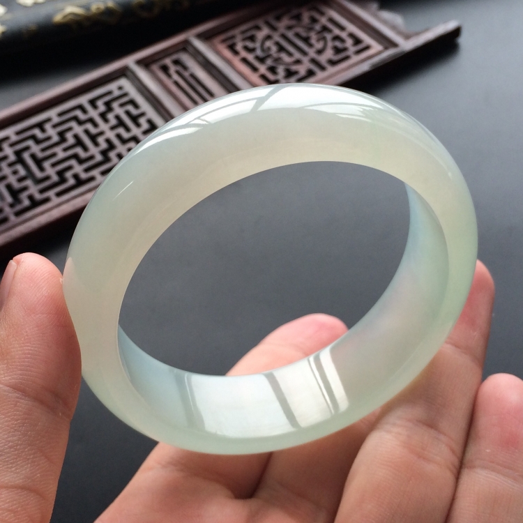 (超值推荐)冰种晴水手镯(58.5mm)