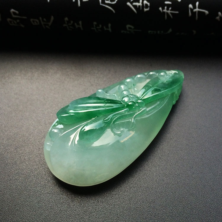 冰种飘翠亭亭玉立挂件