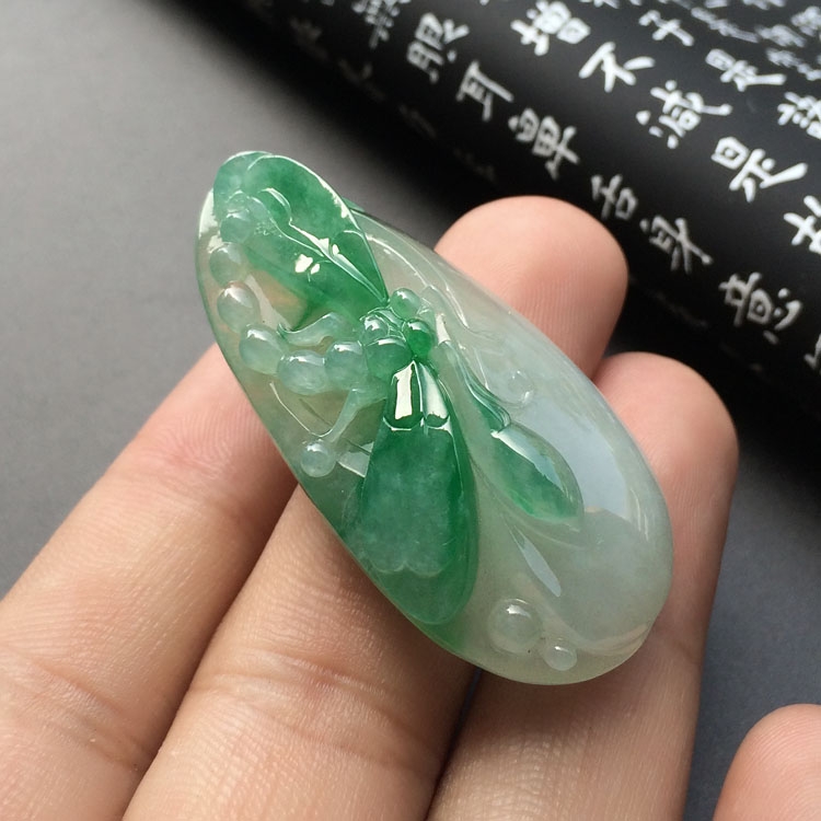 冰种飘翠亭亭玉立挂件