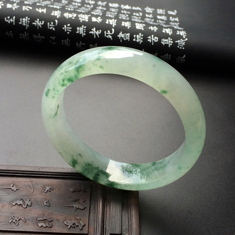(超值推荐)冰种飘花手镯(57.9mm)