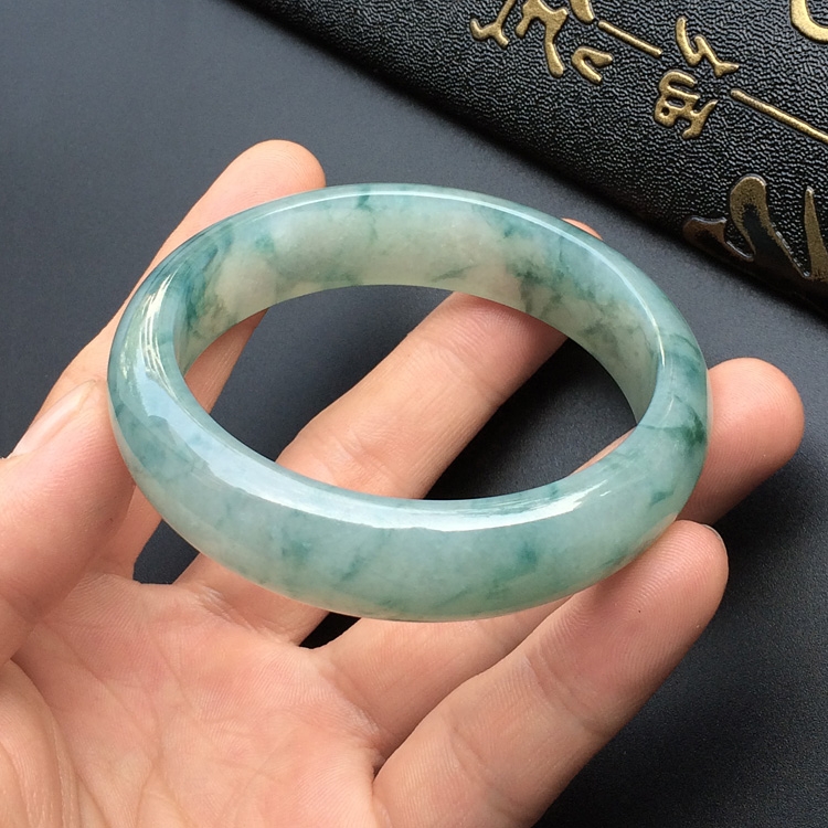 (超值推荐)糯冰种飘花手镯(55.7mm)