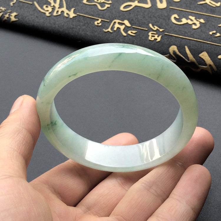 (超值推荐)糯冰种飘花手镯(59mm)