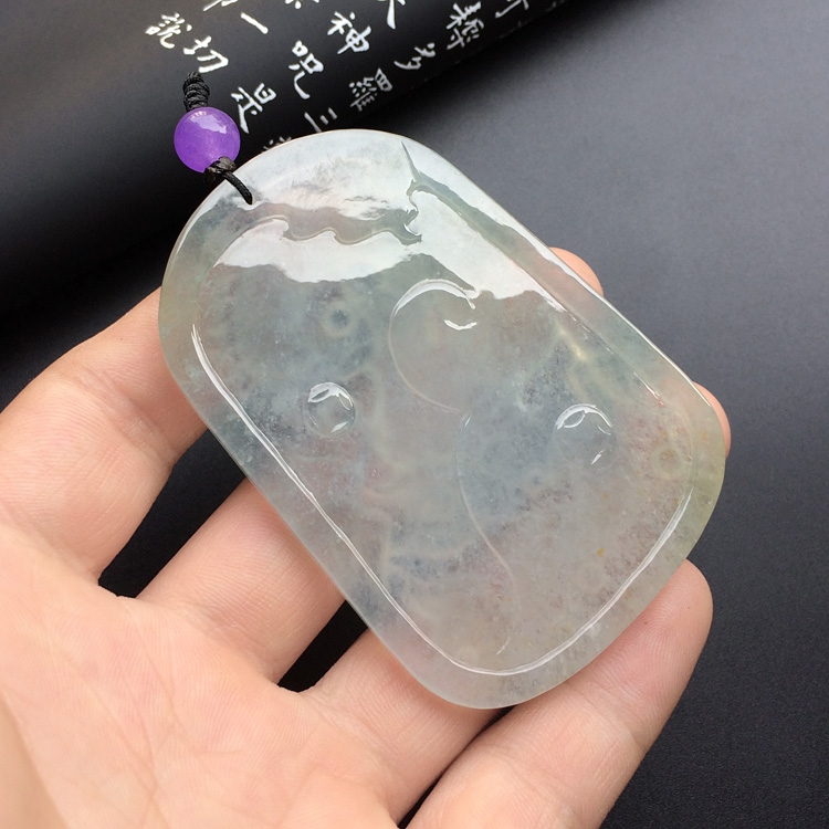 冰种淡晴水龙牌挂件