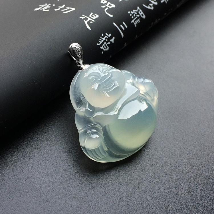 冰种淡晴水玉佛挂件