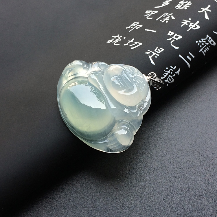 冰种淡晴水玉佛挂件