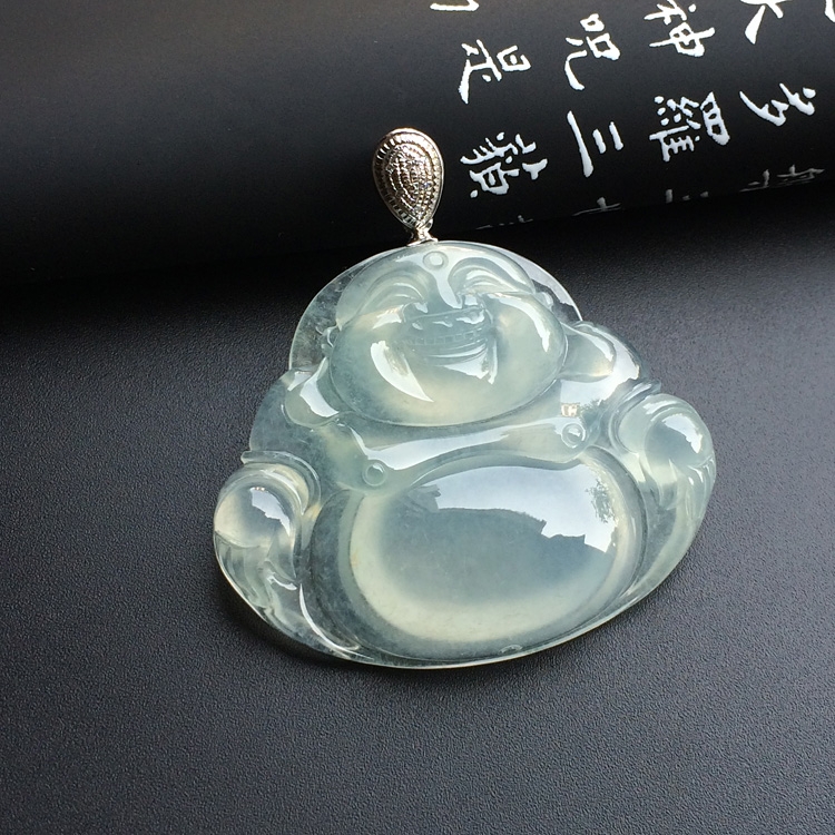 冰种淡晴水玉佛挂件