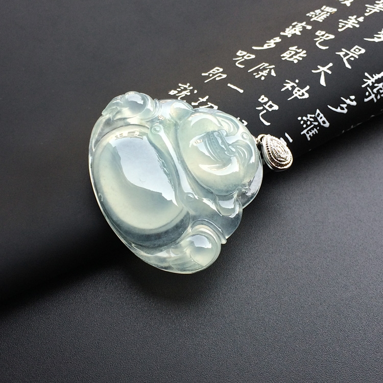 冰种淡晴水玉佛挂件