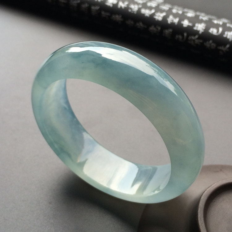 (超值推荐)冰种飘蓝花手镯(58.2mm)