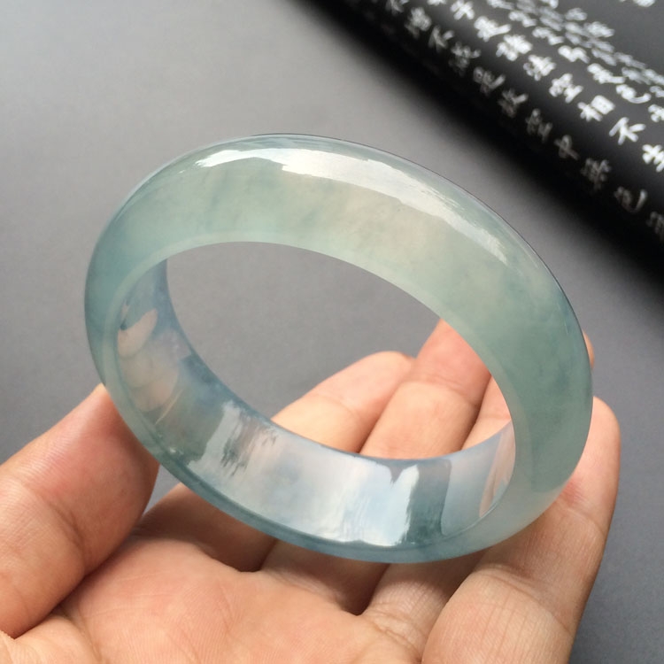 (超值推荐)冰种飘蓝花手镯(58.2mm)