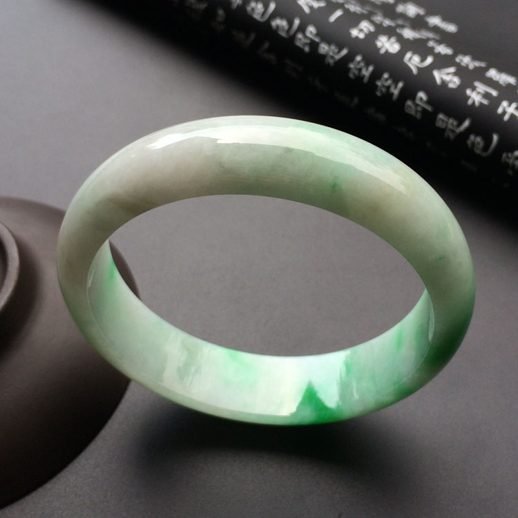 (超值推荐)糯冰种飘翠手镯(57.8MM)