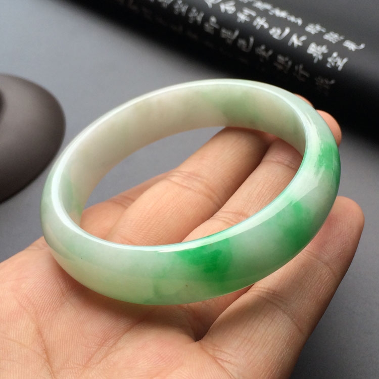 (超值推荐)糯冰种飘翠手镯(57.8MM)