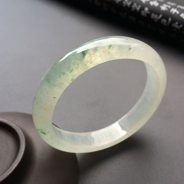 (超值推荐)冰种飘花贵妃手镯(54.3mm-49mm)