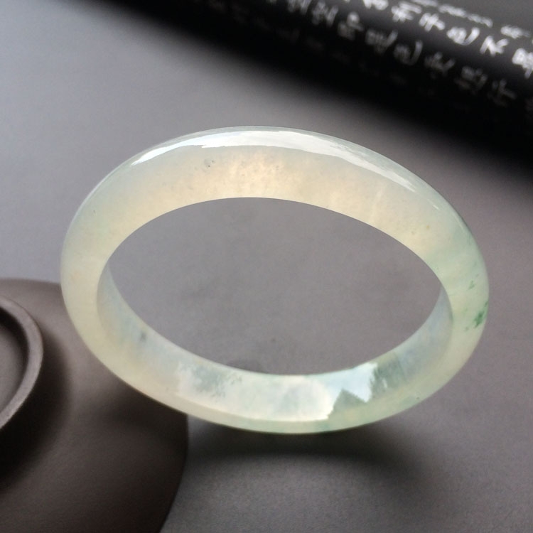 (超值推荐)冰种飘花贵妃手镯(54.3mm-49mm)
