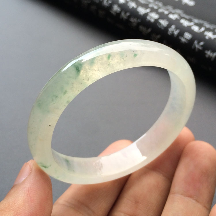 (超值推荐)冰种飘花贵妃手镯(54.3mm-49mm)