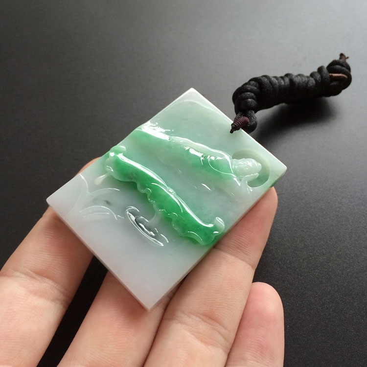 （超值推荐）糯冰种翠色卧佛挂件