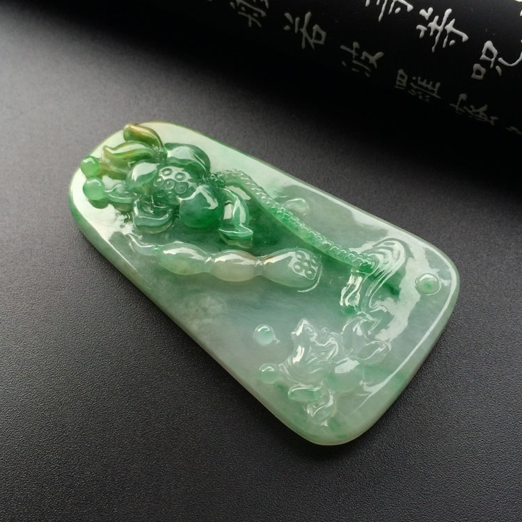 (超值推荐)糯冰种淡三彩一品清廉挂件