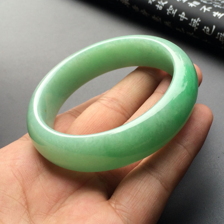 (超值推荐)糯冰种豆色手镯(57.4mm)