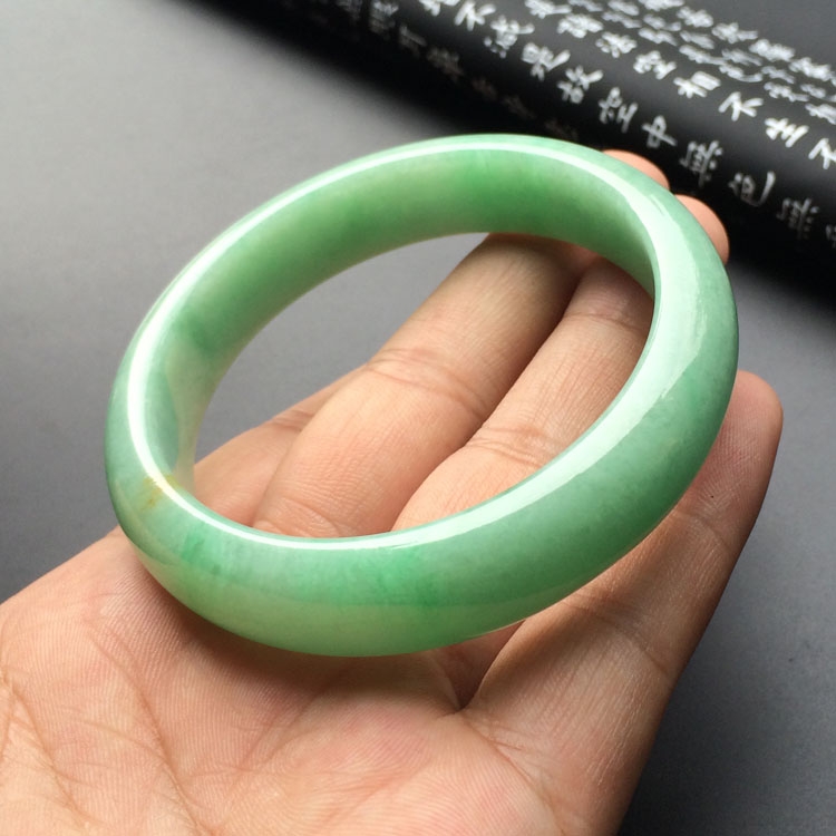 (超值推荐)糯冰种豆色手镯(59mm)