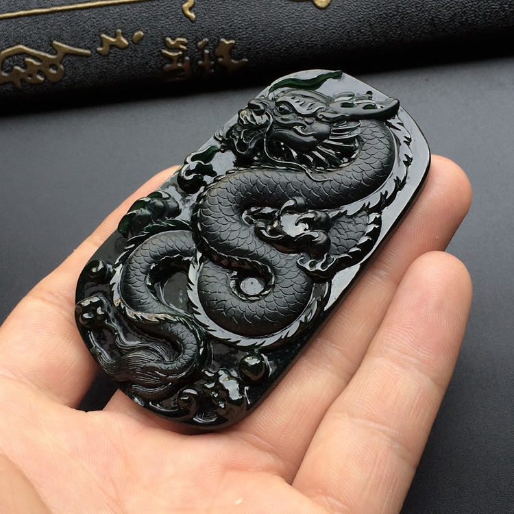 冰种墨翠龙牌挂件
