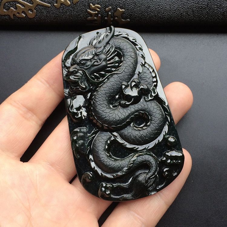 冰种墨翠龙牌挂件
