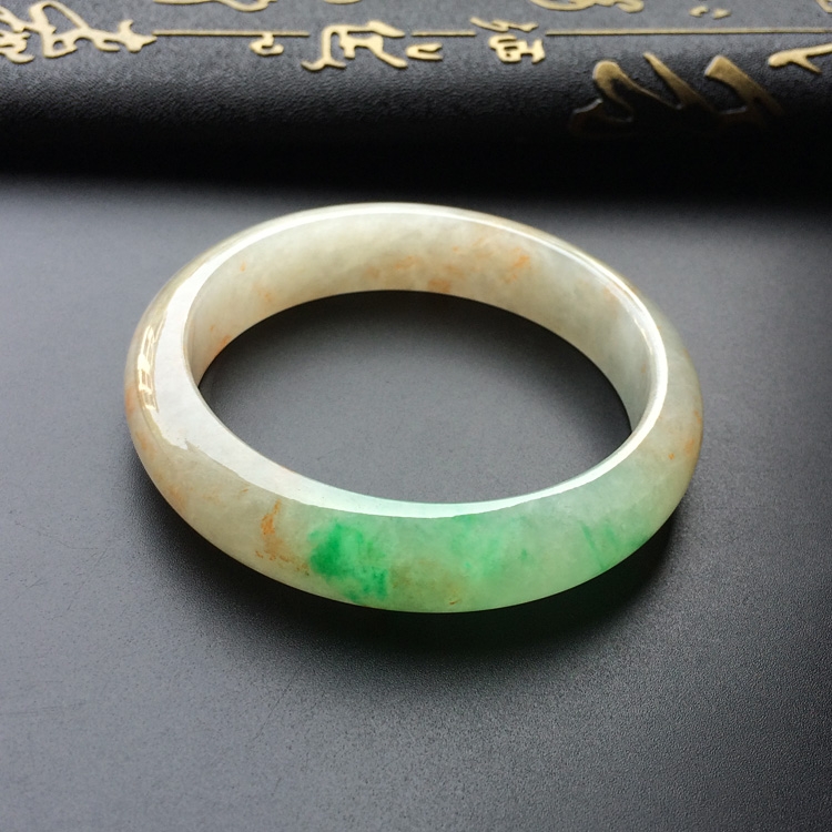 （超值推荐）糯冰种淡三彩手镯（57mm）