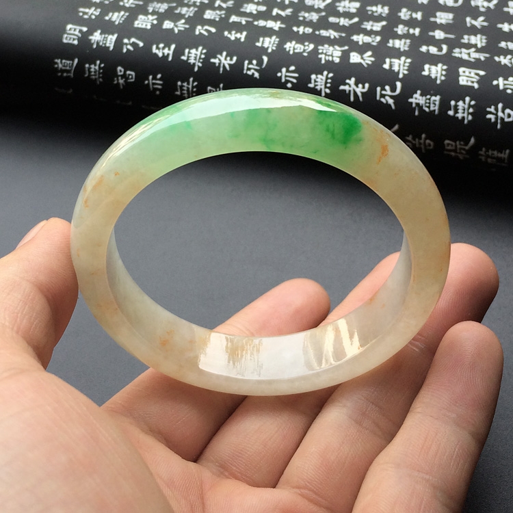 （超值推荐）糯冰种淡三彩手镯（57mm）